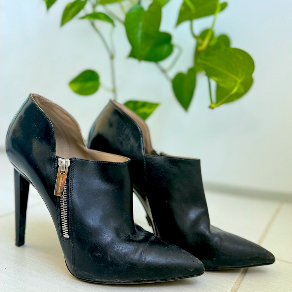 Micheal Kors Heel Bootie - Vero Cuoio